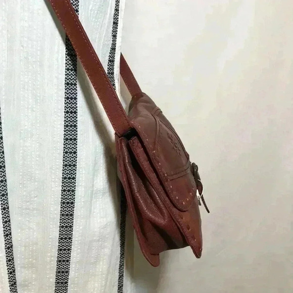 Matisse Boho Leather Convertible Crossbody Clutch Purse Bag - Picture 4 of 7